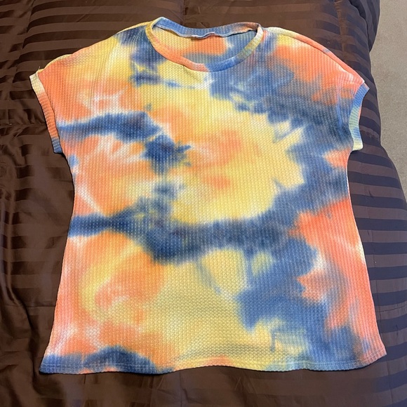 EUC Short Sleeve Tie Dye Lounge Set w/pockets! - Picture 3 of 7